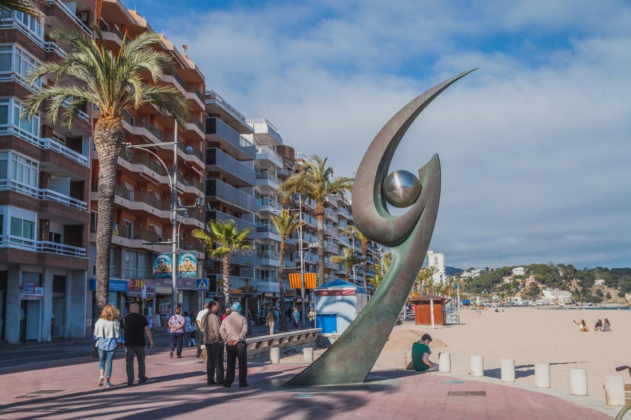 Apartments Sant Lluis Center, 2 Min Walk From The Sea Lloret de Mar Esterno foto