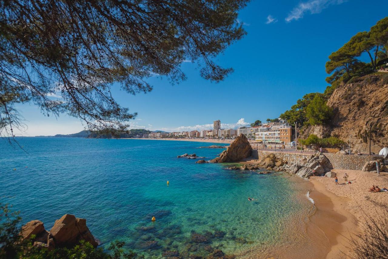 Apartments Sant Lluis Center, 2 Min Walk From The Sea Lloret de Mar Esterno foto
